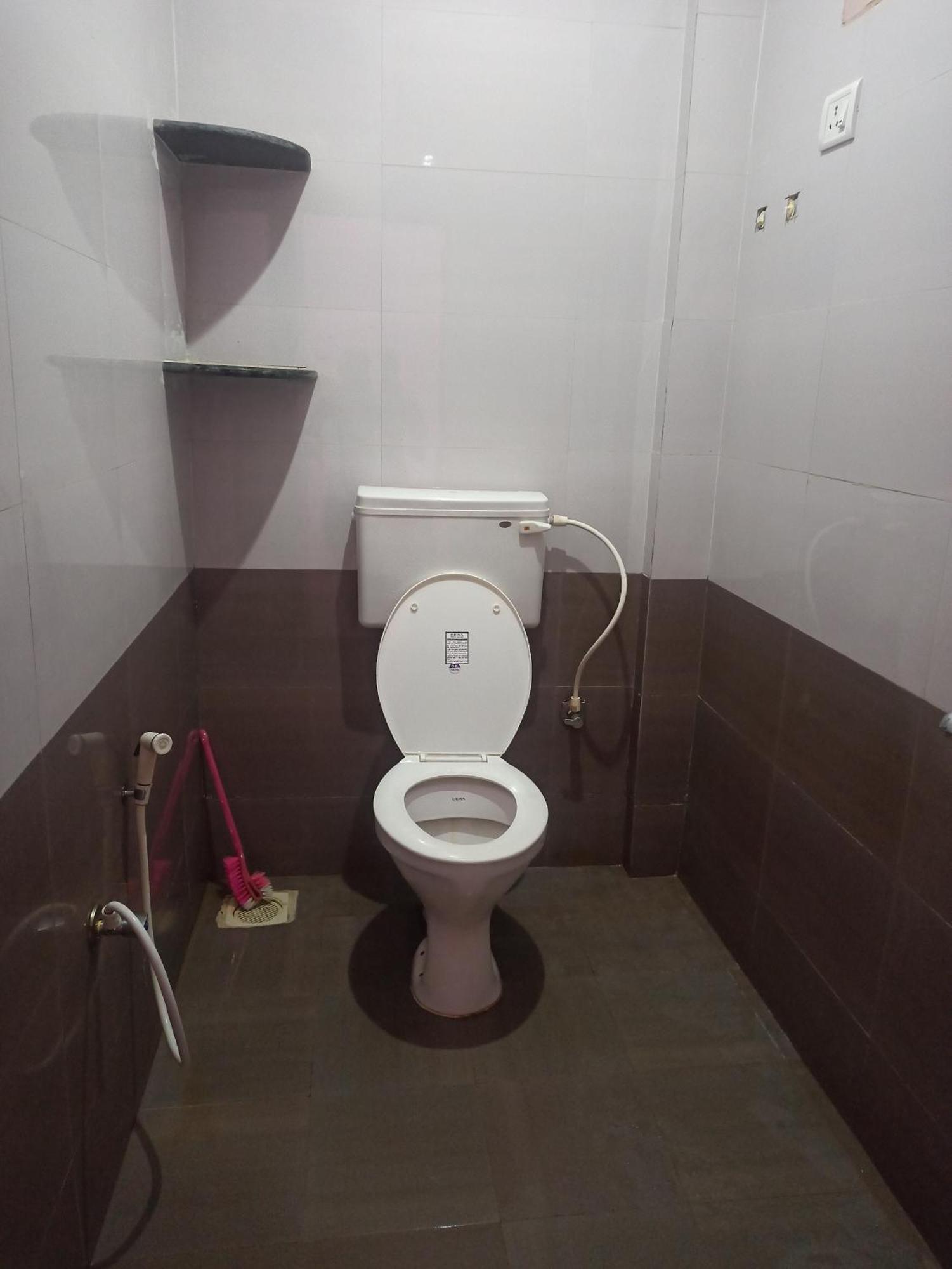 Om Ganesh Naik Guest House 아람볼 외부 사진