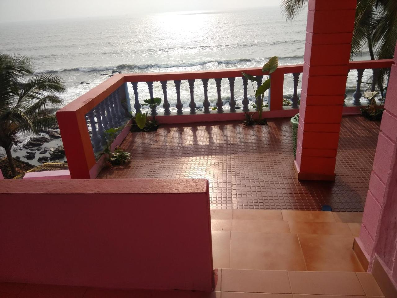 Om Ganesh Naik Guest House 아람볼 외부 사진