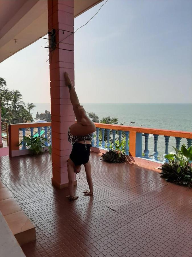 Om Ganesh Naik Guest House 아람볼 외부 사진