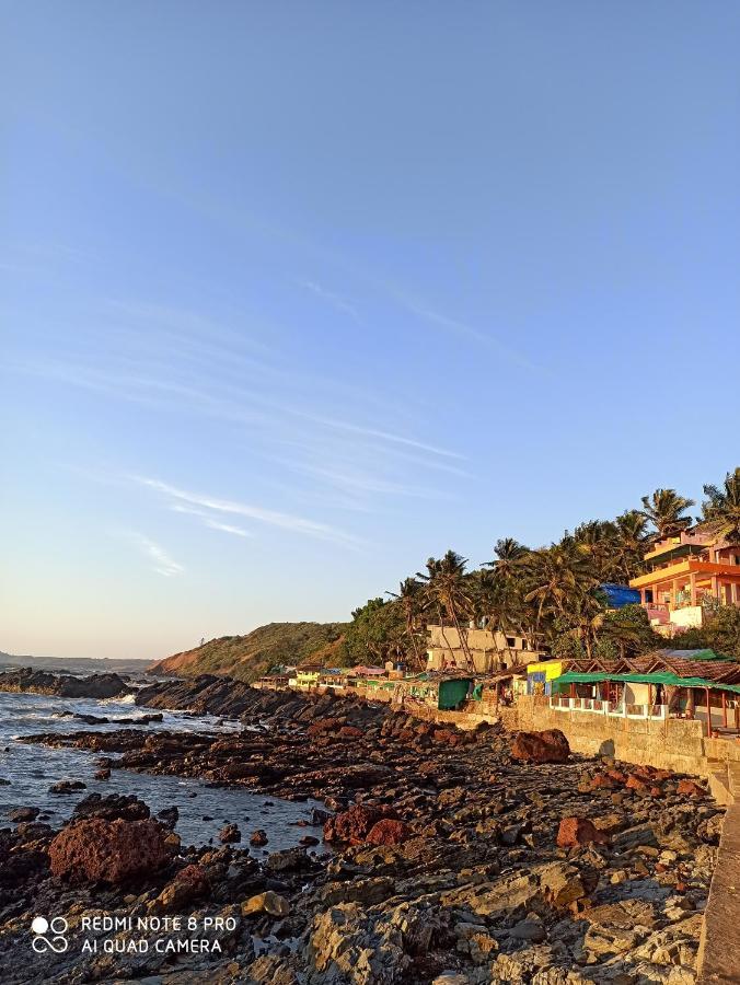 Om Ganesh Naik Guest House 아람볼 외부 사진